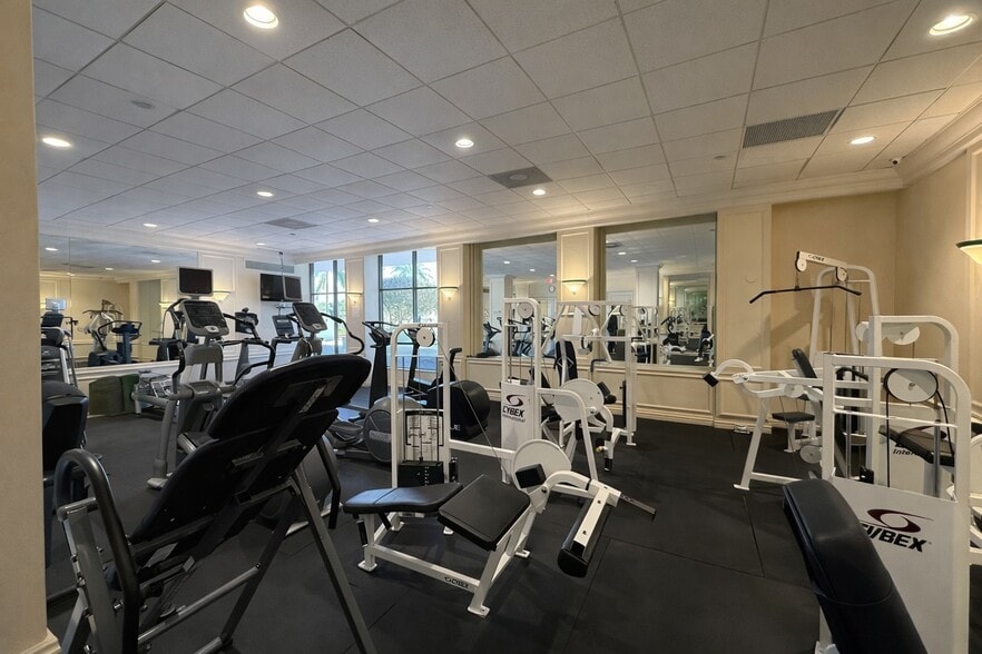 More Photos Of 5700 Collins Ave, Miami Beach Apartments For Sale