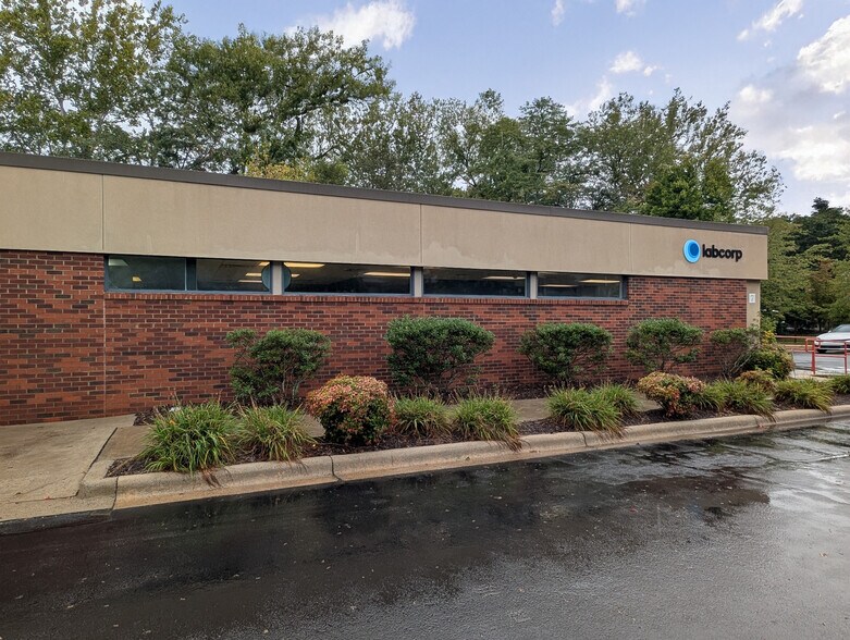 More Photos Of 7 McDowell St, Asheville Medical For Sale