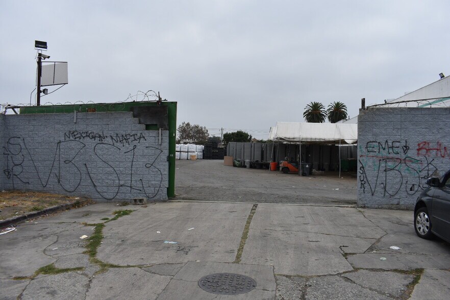 More Photos Of 1710 E 110th St, Los Angeles Land For Lease