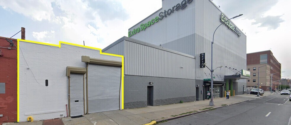 Primary Photo Of 1542 Atlantic Ave, Brooklyn Service For Sale