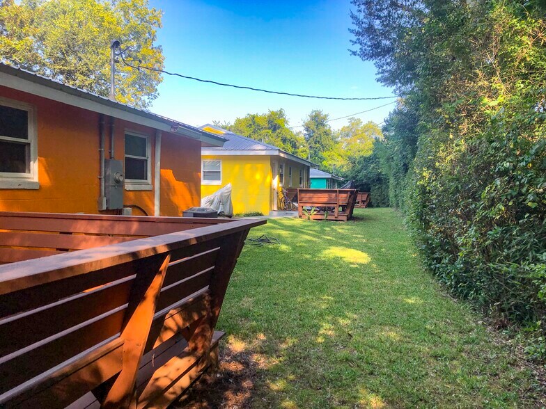 More Photos Of 559 Pulaski St, Athens Specialty For Sale