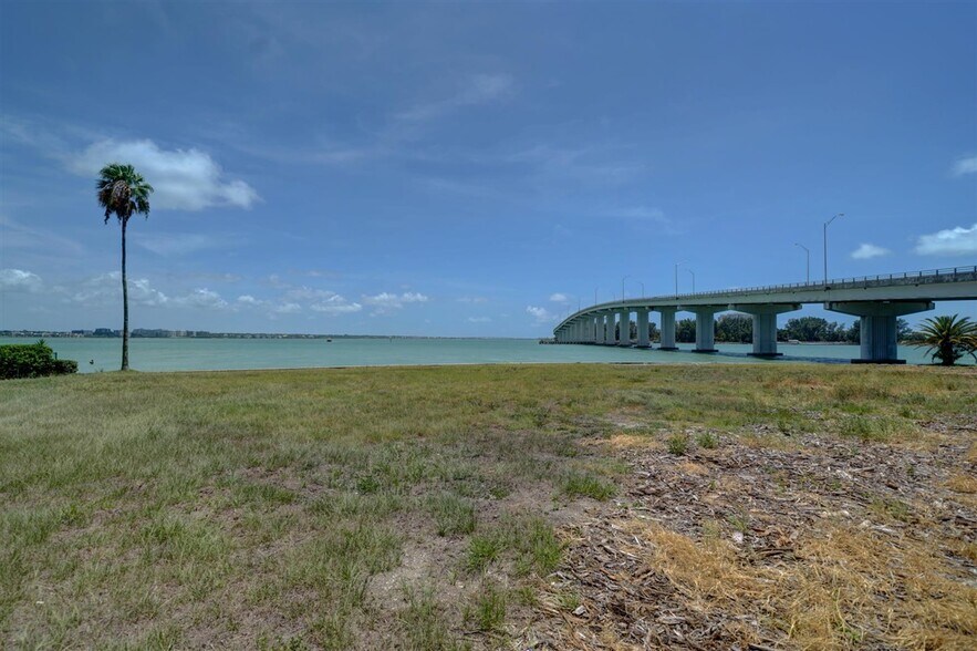 More Photos Of 805 S Gulfview Blvd, Clearwater Beach Land For Sale