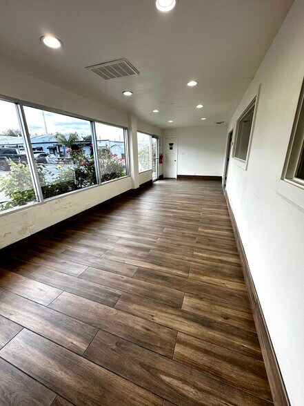 More Photos Of 2560-2590 Lafayette St, Santa Clara Warehouse For Lease