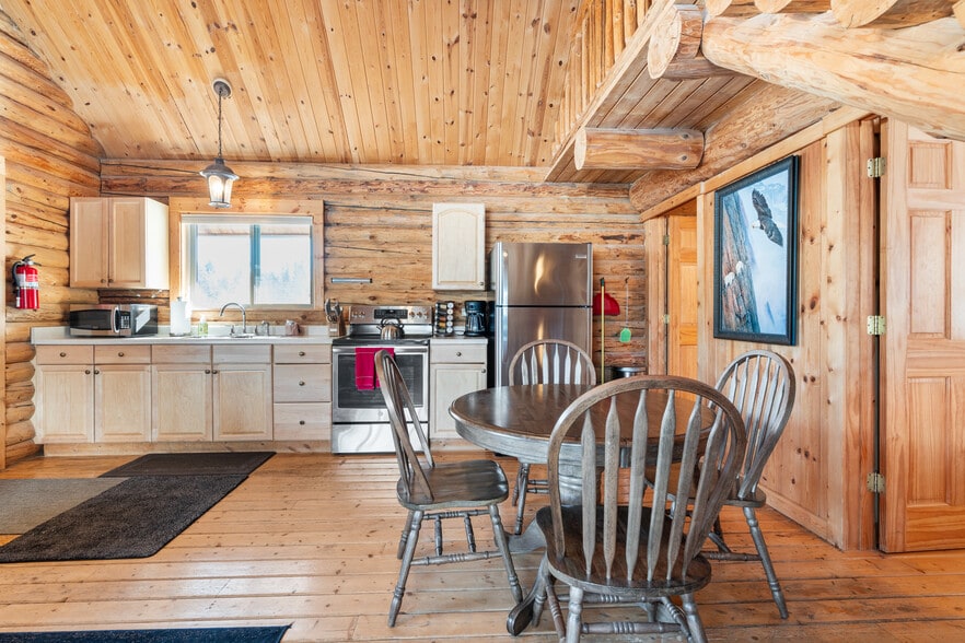 More Photos Of 1845 Hodgson Rd, Whitefish Hotel For Sale