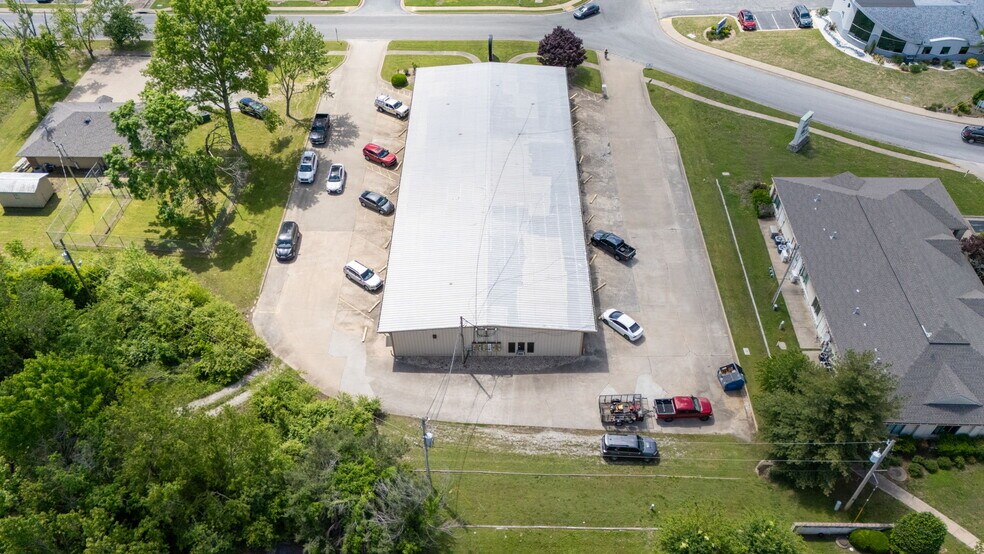 More Photos Of 201 S 20th St, Rogers Loft Creative Space For Lease