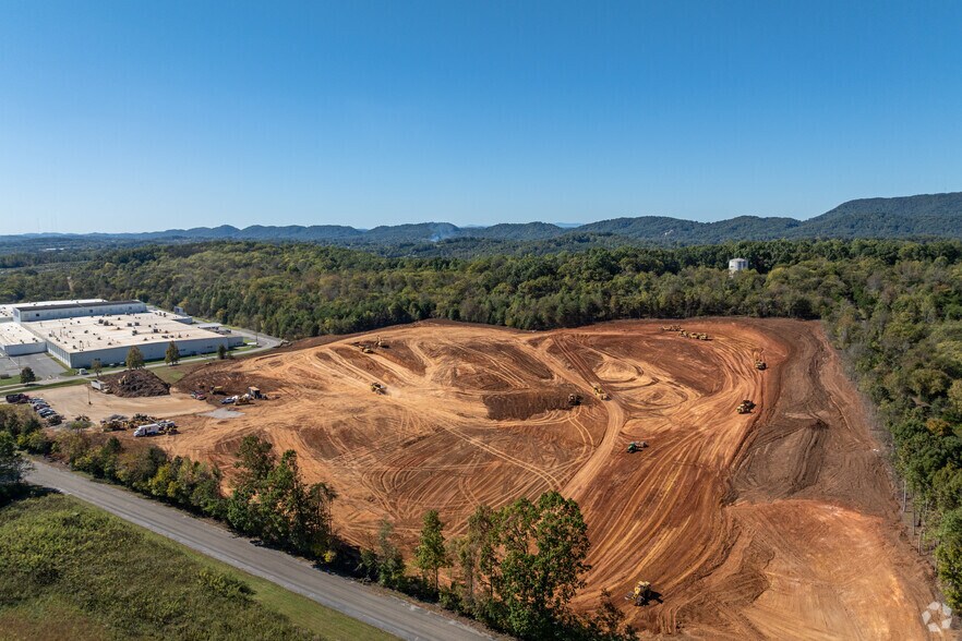 More Photos Of 2137 Holston Bend Drive Dr, Mascot Distribution For Lease