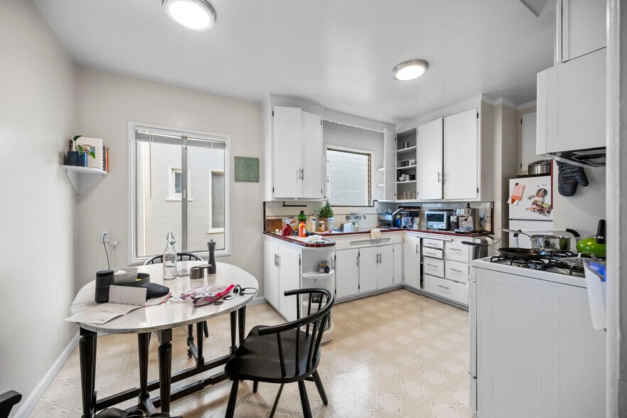 More Photos Of 367 41st St, Oakland Multifamily For Sale