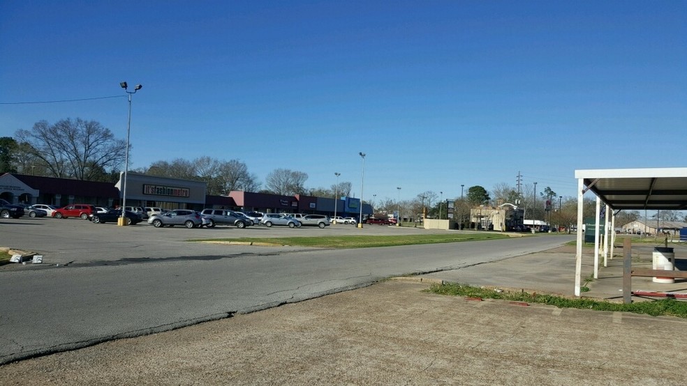 More Photos Of 353 Moreau St, Marksville Office For Sale