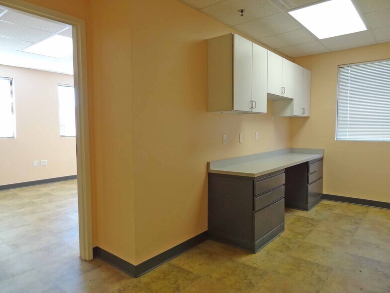 More Photos Of 1311-1319 Pineview Dr, Morgantown Medical For Lease
