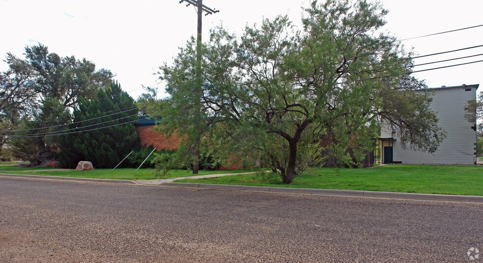 More Photos Of 308 Hoover Dr, Lubbock Office For Lease