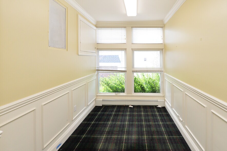 More Photos Of 45-47 E Main St, Ramsey Office Residential For Lease