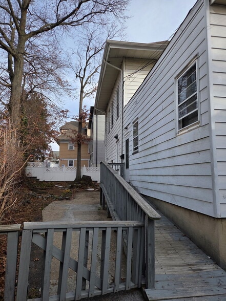 More Photos Of 683 Kearny Ave, Kearny Office For Sale