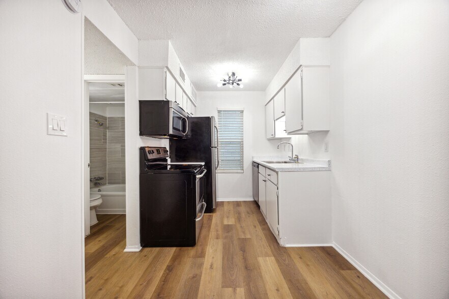 More Photos Of 4504 Speedway, Austin Apartments For Sale