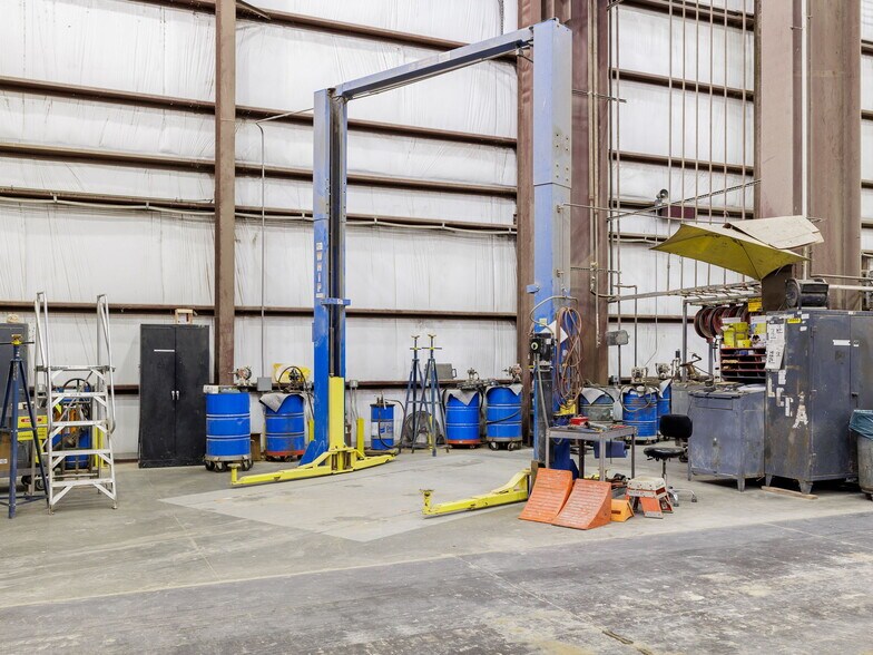 More Photos Of 7207 W FM 696, Elgin Industrial For Sale