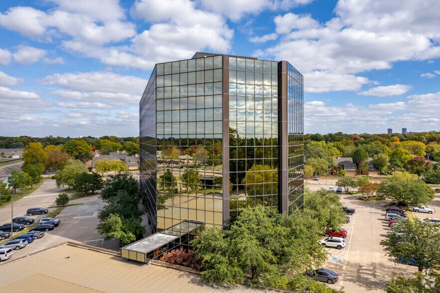 More Photos Of 2431 E 61st St, Tulsa Office For Lease