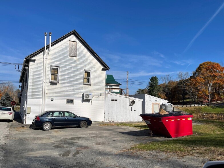 More Photos Of 21 Corinna Road Rd, Saint Albans Convenience Store For Sale