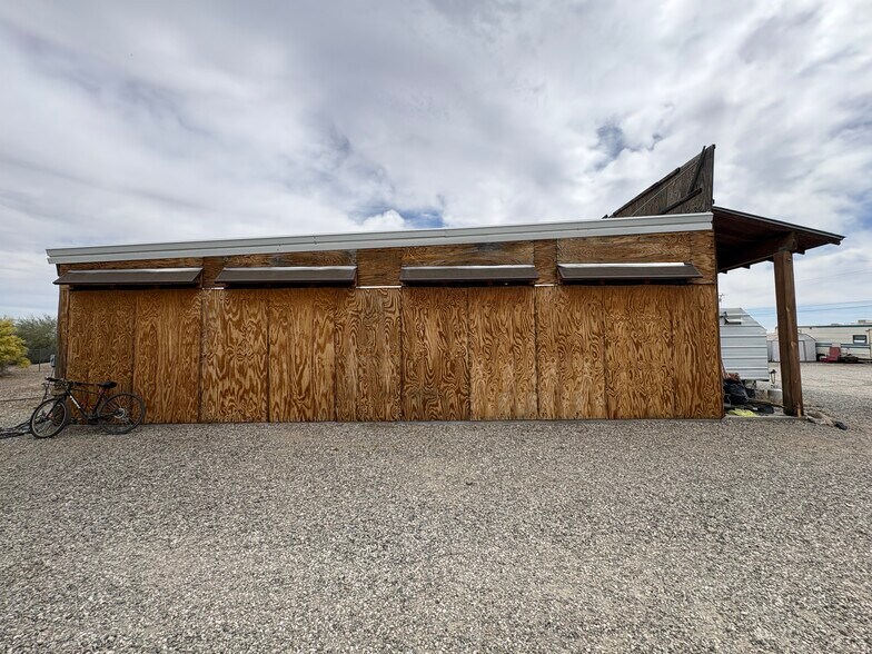 More Photos Of 690 E Main St, Quartzsite Storefront Retail Office For Sale