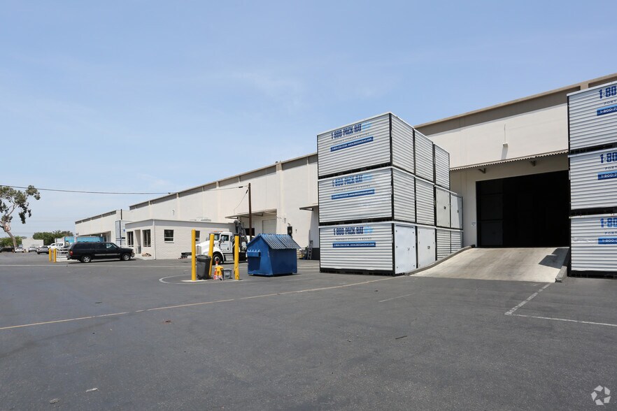 More Photos Of 12632-12642 Monarch St, Garden Grove Warehouse For Lease