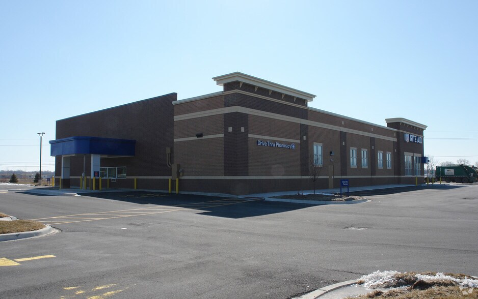 More Photos Of 59010 Gratiot Ave, New Haven Drugstore For Sale