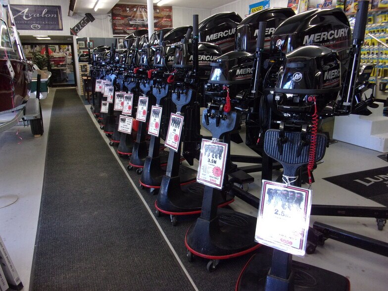 More Photos Of 1822 Hooksett Rd, Hooksett Specialty For Sale