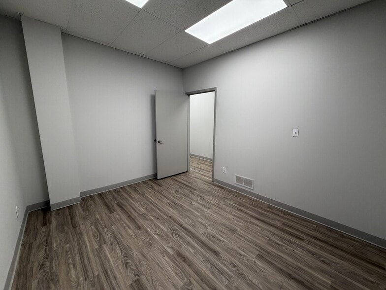 More Photos Of 6481 Peachtree Industrial Blvd, Atlanta Unknown For Lease