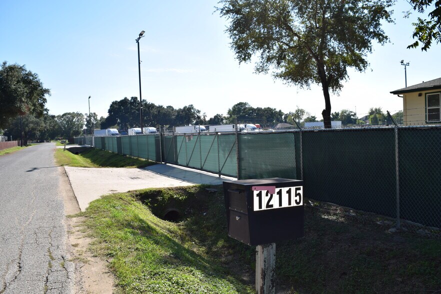 More Photos Of 12115 West Dr, Cypress Land For Lease