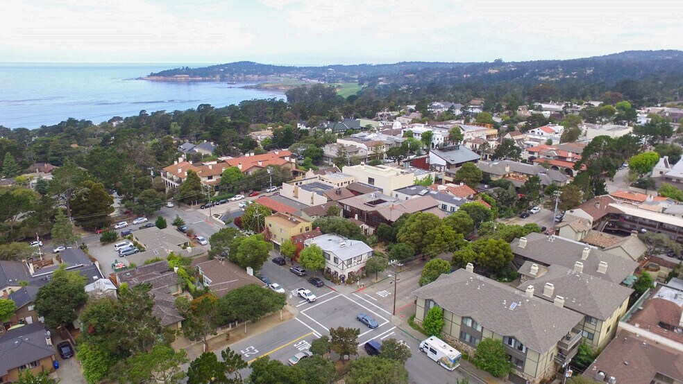 More Photos Of San Carlos NW Of 8th Ave, Carmel Storefront Retail Residential For Lease