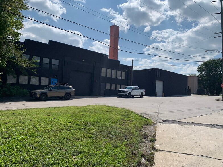 Primary Photo Of 821 Melbourne St, Cincinnati Warehouse For Lease