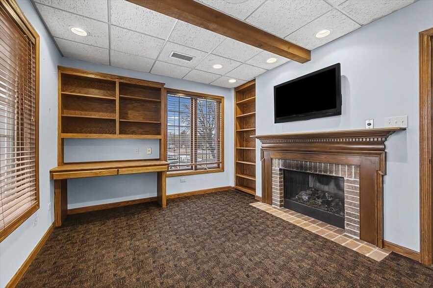 More Photos Of 50 Ela St, Barrington Medical For Lease