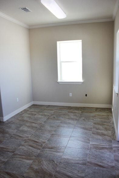 More Photos Of 11400 State Highway 30, College Station Unknown For Lease