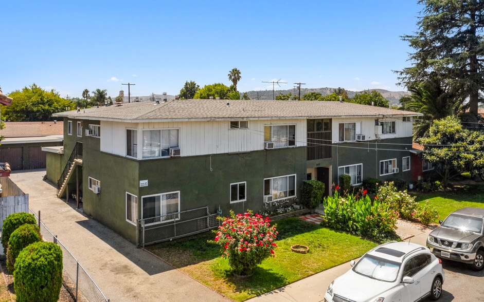More Photos Of 1072 W Wilson St, Pomona Apartments For Sale