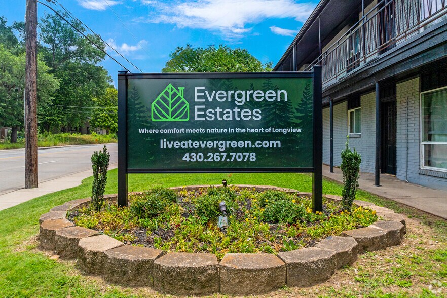 More Photos Of 717 S Green St, Longview Apartments For Sale