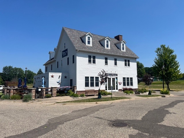 More Photos Of 145 New England Pl, Stillwater Storefront Retail Office For Sale