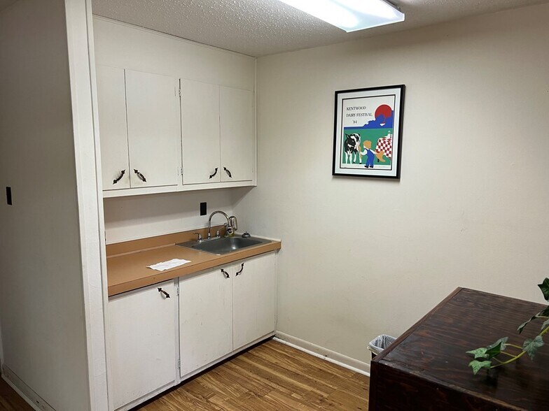 More Photos Of 409 3rd St, Kentwood Office Residential For Sale