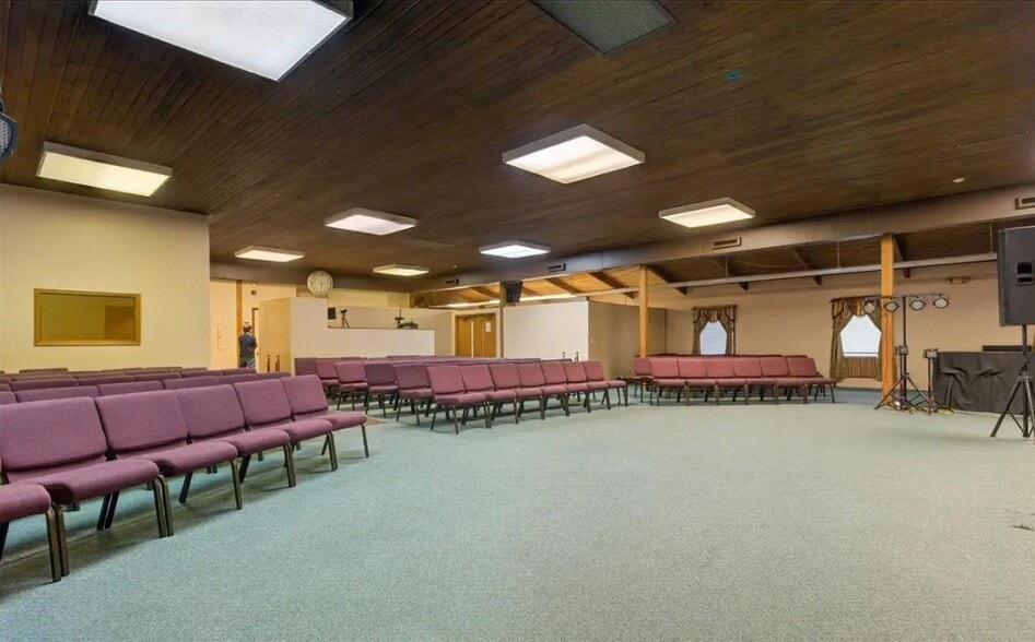 More Photos Of 3111 Normandy Dr, Springfield Office For Sale