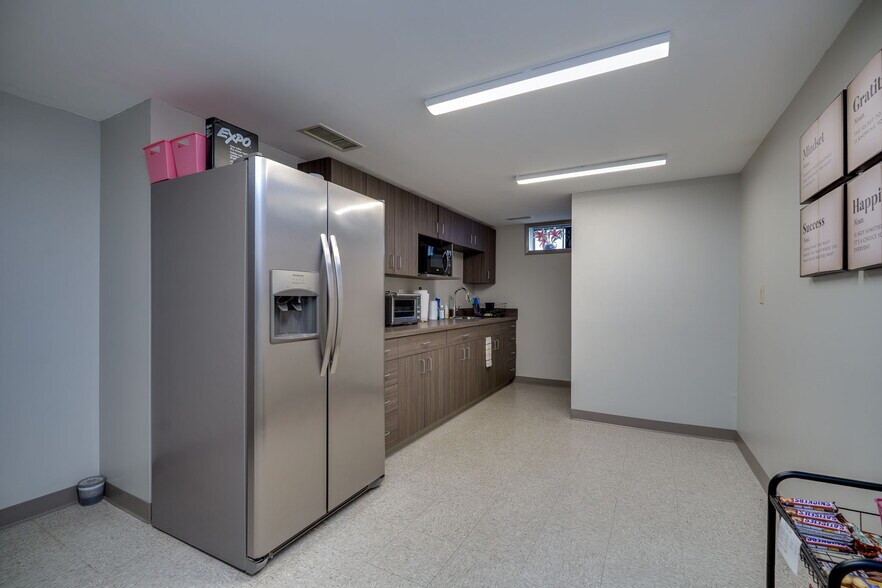 More Photos Of 5671 Far Hills Ave, Dayton Medical For Sale