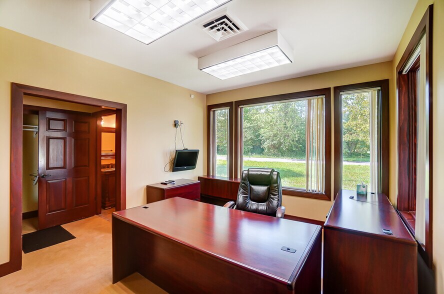 More Photos Of 3300 Philadelphia Dr, Dayton Medical For Sale