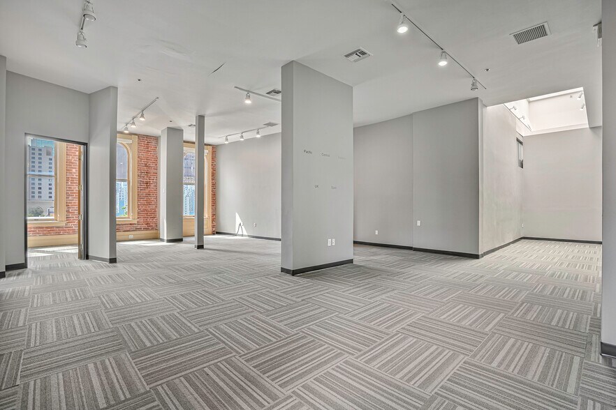 More Photos Of 901-933 4th Ave, San Diego Storefront Retail Office For Lease