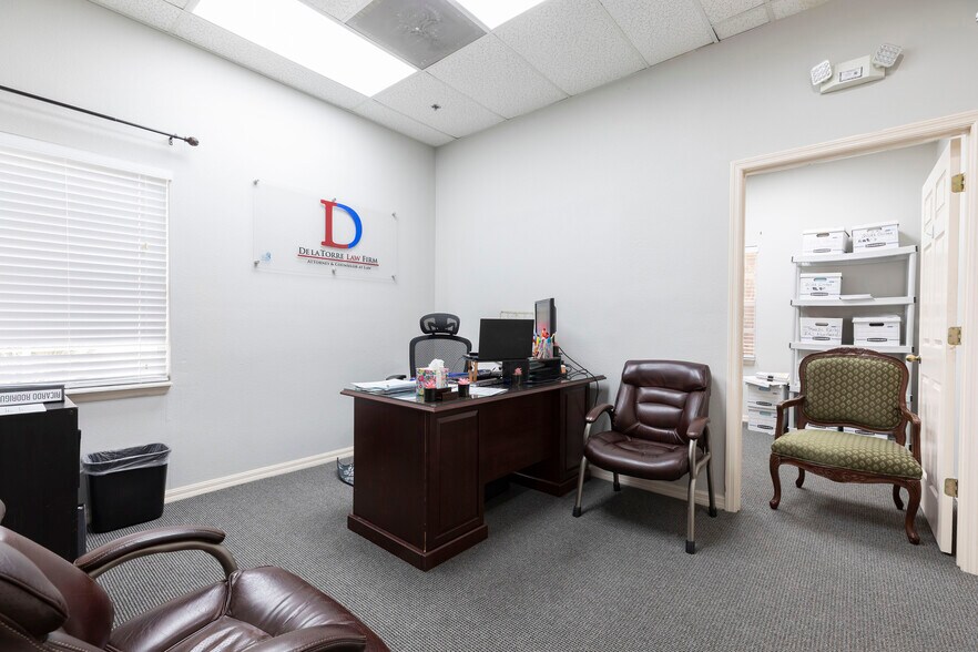 More Photos Of 159 Lookout Pl, Maitland Office For Sale