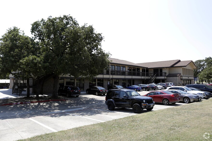 More Photos Of 4275 Little Rd, Arlington Office For Sale