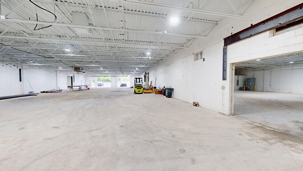 More Photos Of 1253 Glen Ave, Moorestown Warehouse For Lease