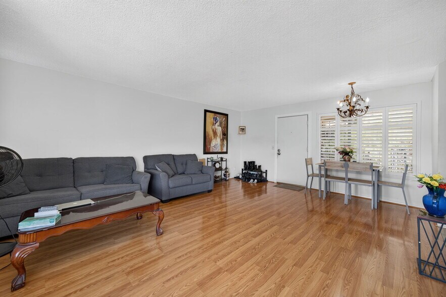 More Photos Of 1459 Stanley Ave, Glendale Apartments For Sale