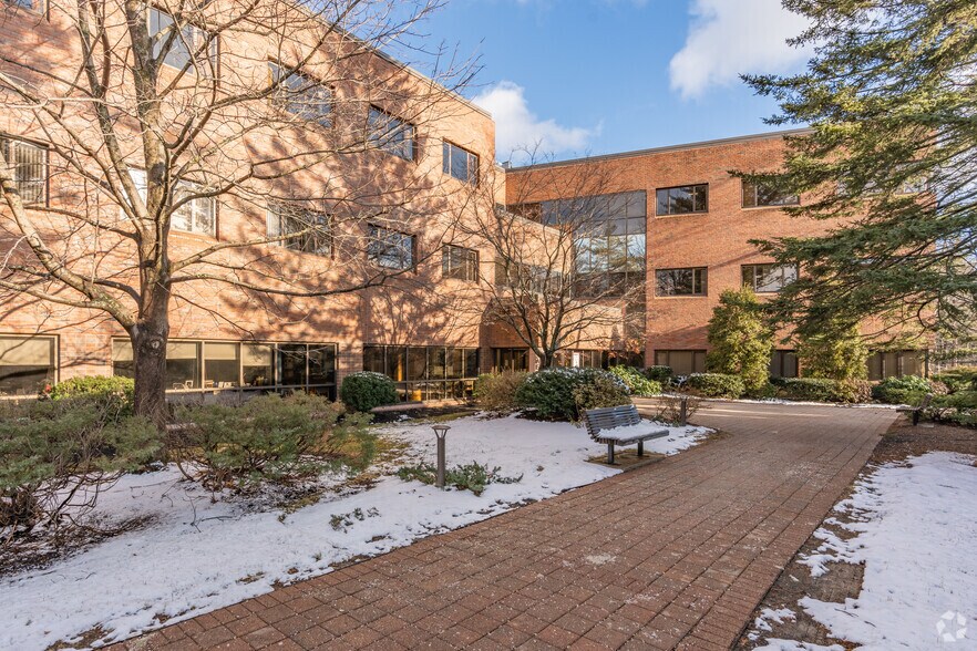 Primary Photo Of 100 Foden Rd, South Portland Medical For Lease