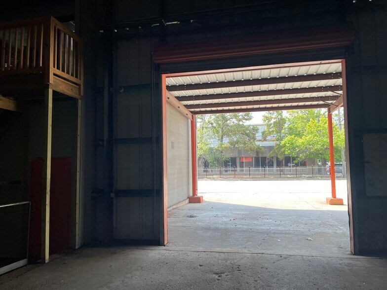 More Photos Of 7207 Navigation Blvd, Houston Flex For Sale