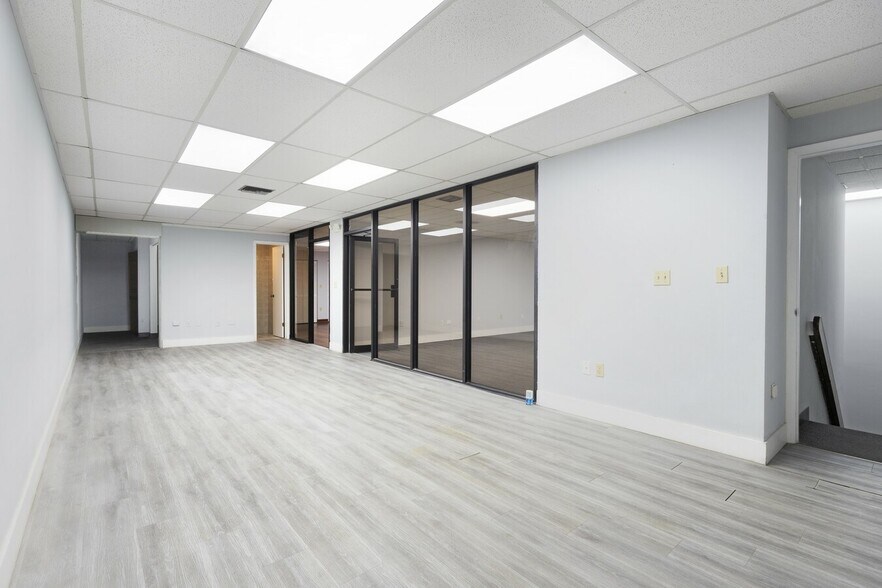 More Photos Of 1740-1742 NW 93rd Ave, Miami Warehouse For Lease