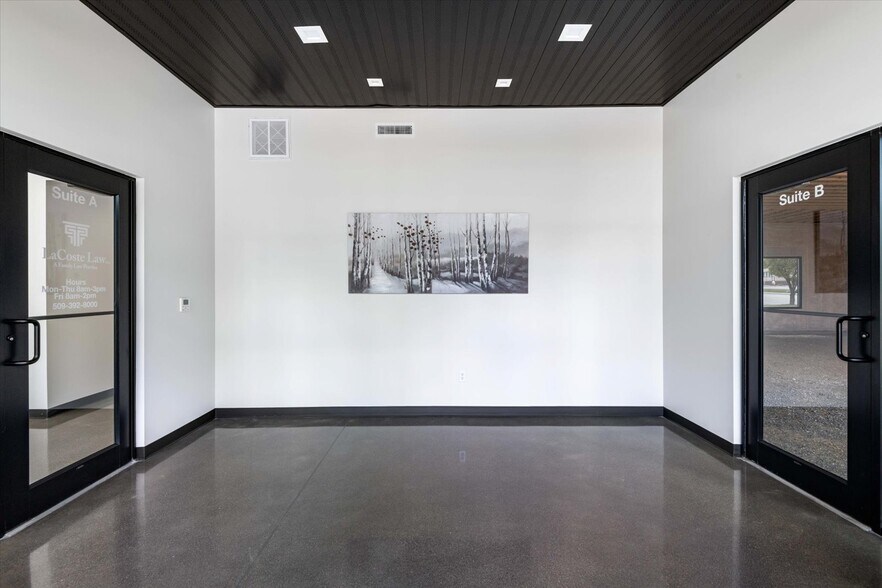 More Photos Of 2062 Steptoe, Kennewick Office For Lease