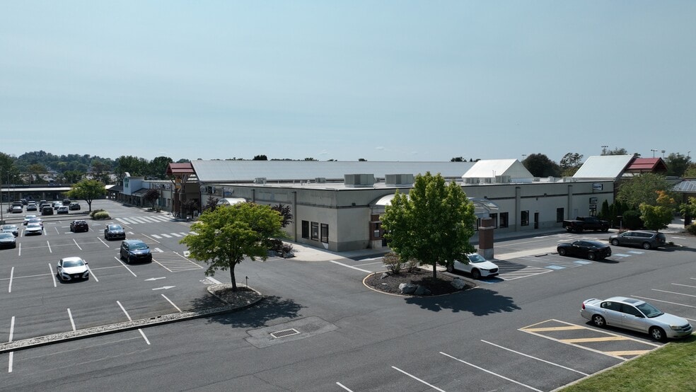 More Photos Of 1800 Sullivan Trl, Easton Storefront For Lease