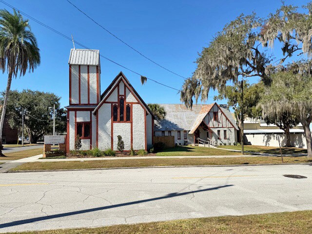 More Photos Of 390 E Parker St, Bartow Religious Facility For Lease