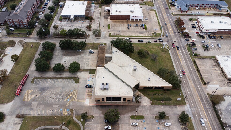 More Photos Of 4000 Garth Rd, Baytown Medical For Sale