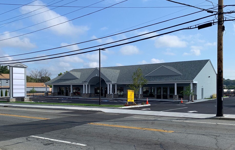 More Photos Of 557 Killingly St, Johnston Storefront Retail Office For Lease